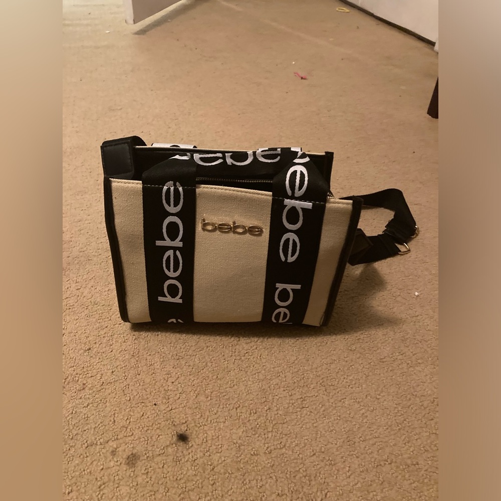 Bebe purse - Picture 2 of 4